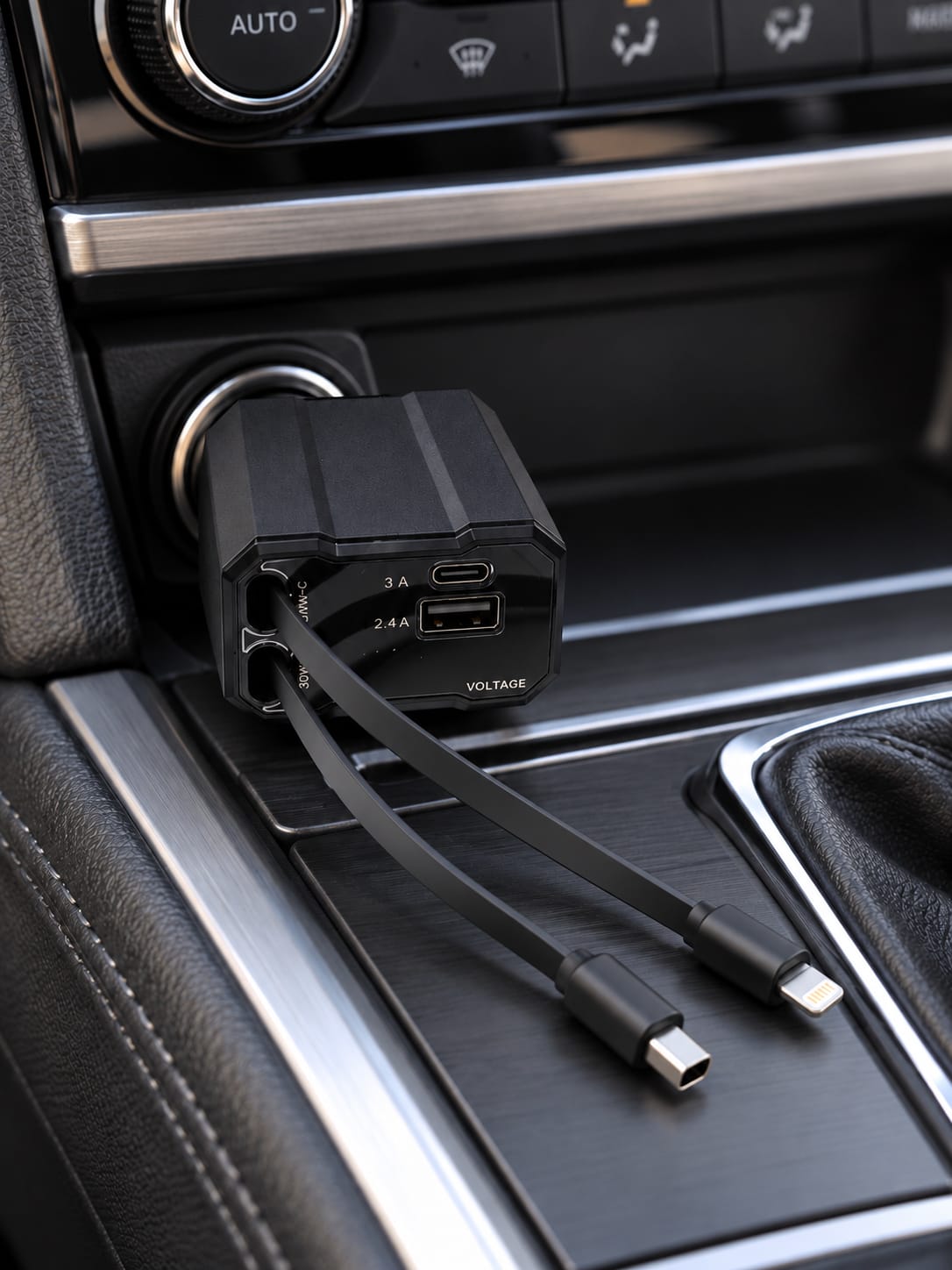 Încărcător auto 4 în 1, 66W, cu cabluri retractabile USB-C și Lightning, 12–24V