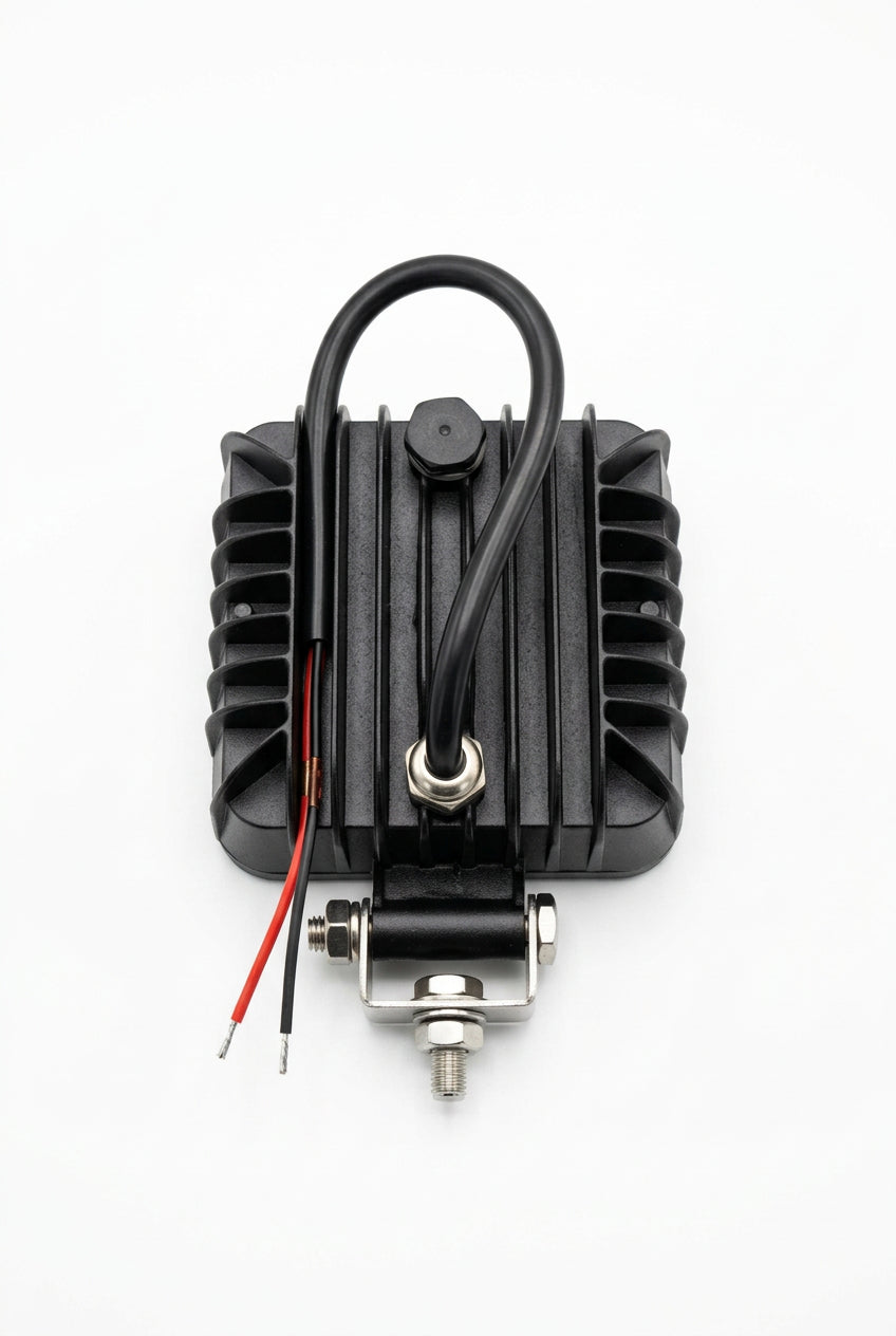 Proiector LED Auto 128W, 4800 Lumeni, 9–80V, Lumină Albă 6000K, IP67, Spot Beam 30° – Off-Road, Tractoare, Camioane, Utilaje