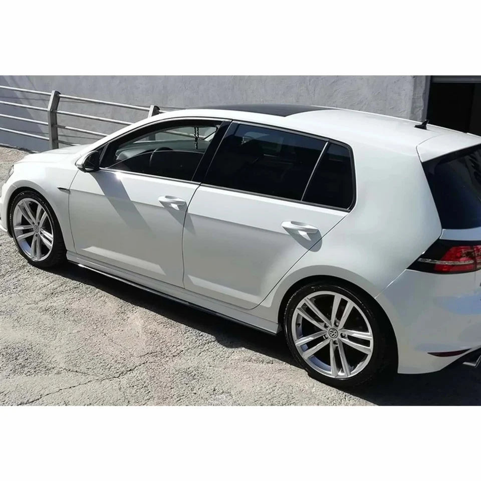Prelungire praguri laterale compatibile VW GOLF 7 VII 2012-2020 negru lucios cu aripioare