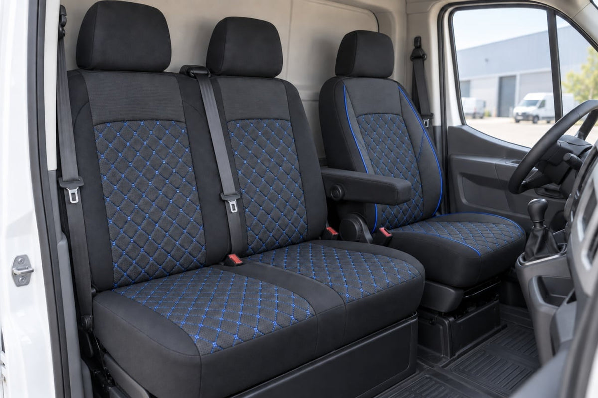 SET HUSE AUTO 2+1 DIN MATERIAL TEXTIL-PENTRU SCAUN INDIVIDUAL SI BANCHETA DE DOUA LOCURI,NEGRU CU CUSATURI ALBASTRE