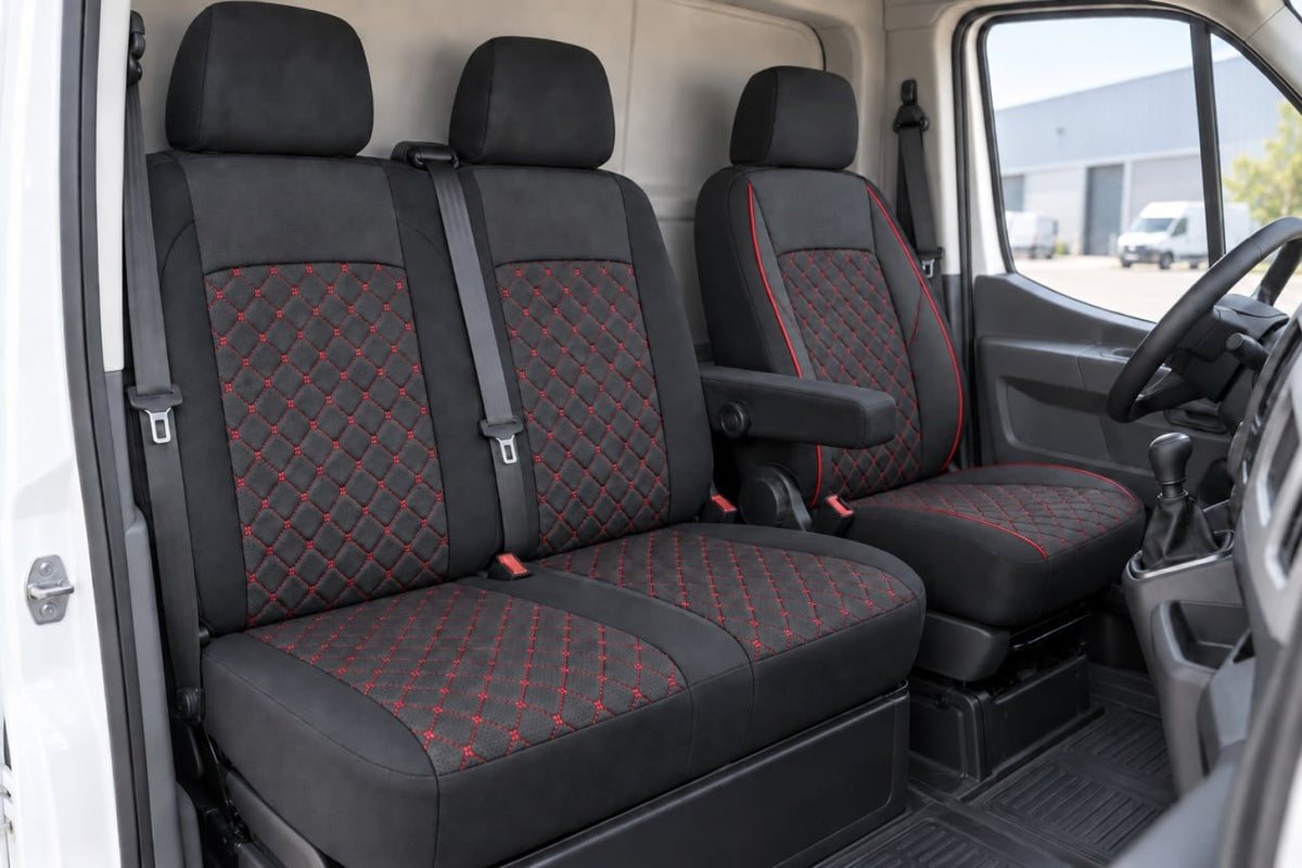 SET HUSE AUTO 2+1 DIN MATERIAL TEXTIL -PENTRU SCAUN INDIVIDUAL SI BANCHETA DE 2 LOCURI,NEGRU CU CUSATURA ROSIE
