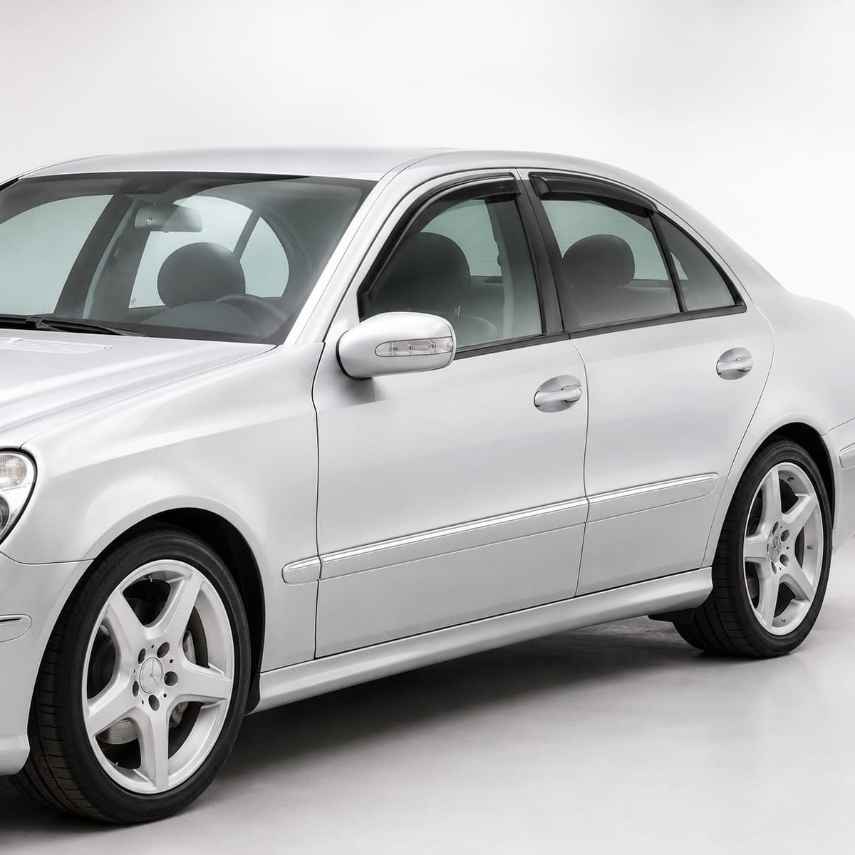 Set Paravanturi Compatibil Mercedes-Benz E-Class W211 fumuriu transparent